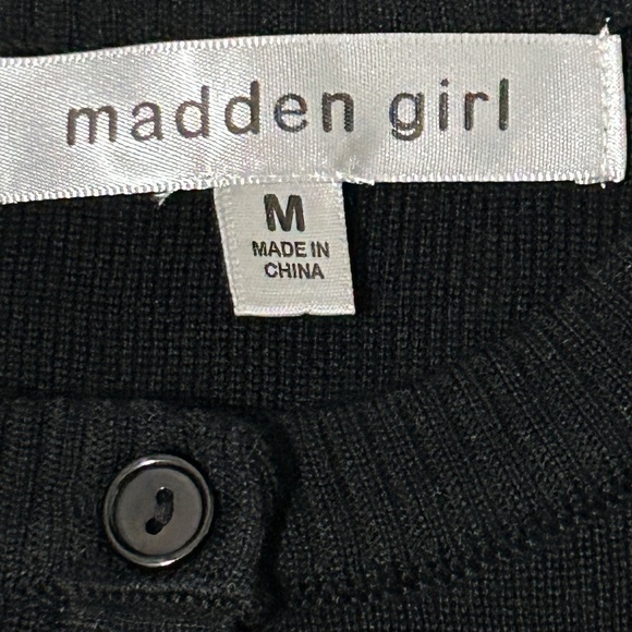 LIKE NEW! women's Madden Girl Black Knit Sweater Vest - MEDIUM - Picture 5 of 7